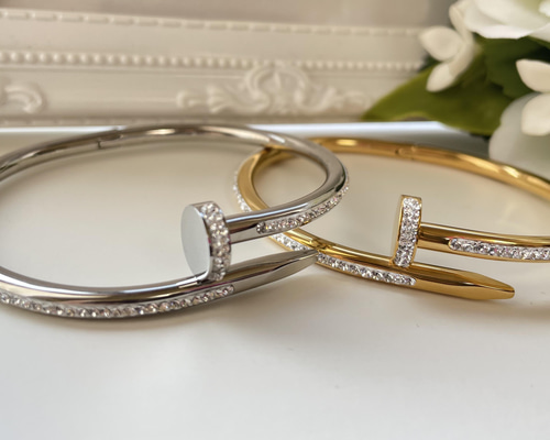 釘デザイン バングル ブレスレット swarovski グルーデコ