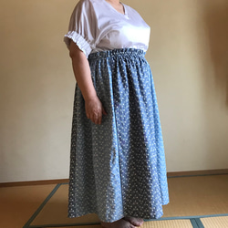 [夏物バーゲン]花柄刺繍のたっぷりギャザースカート(丈73cm) 6枚目の画像