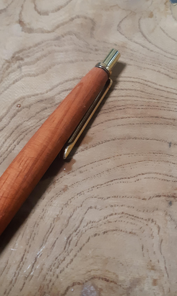 木製シャーペン0.5㎜  アフリカパドゥク  蜜蝋クリーム仕上げ 5枚目の画像