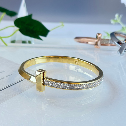 Tデザイン バングル ブレスレット swarovski グルーデコ ブレスレット