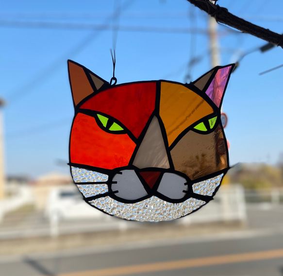 　猫図鑑【ハチワレ赤】⚫︎猫の日2023《猫サンキャッチャー》ステンドグラス 3枚目の画像