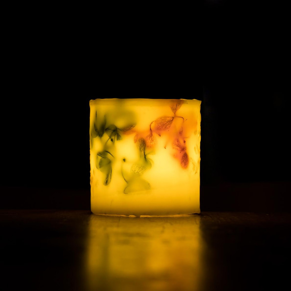 花咲くランタンキャンドル 〈火を灯さないキャンドル〉LEDキャンドル付き 6枚目の画像