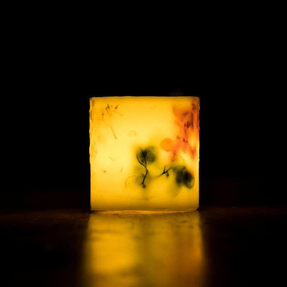 花咲くランタンキャンドル 〈火を灯さないキャンドル〉LEDキャンドル付き 13枚目の画像