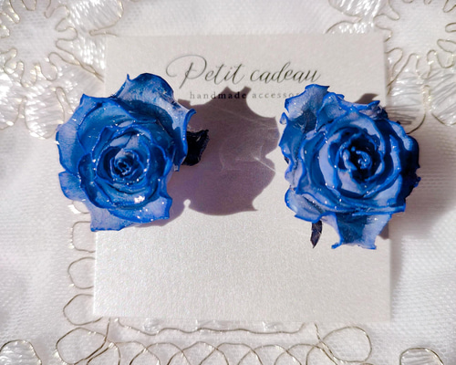 ラベンダーカラー 薔薇ピアス イヤリング ピアス（その他） ぷちかどー  