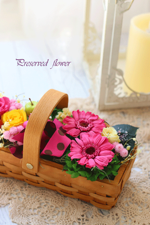 プリザーブドフラワーのガーベラバスケットアレンジ◆記念日☆誕生日プレゼントに 1枚目の画像