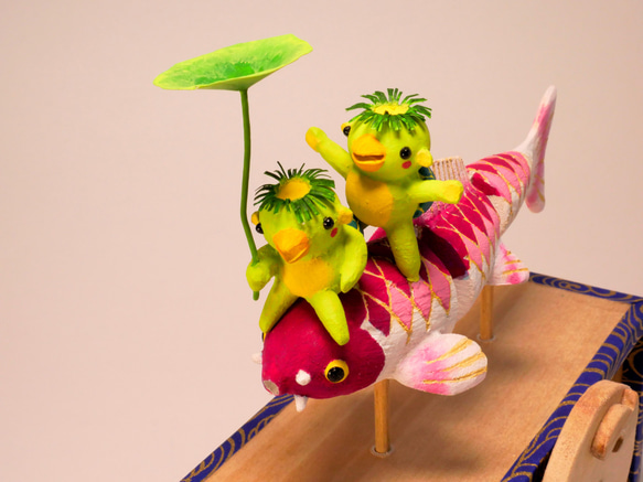 鯉に乗るカッパ兄弟のからくり玩具 6枚目の画像