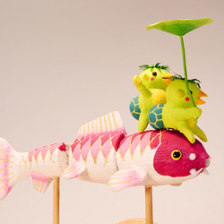 鯉に乗るカッパ兄弟のからくり玩具 7枚目の画像
