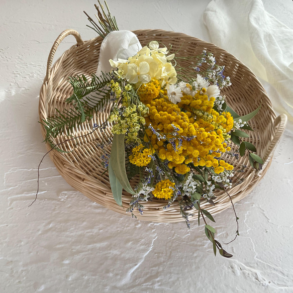 再販　春を呼ぶ＊ミモザと紫陽花の草花スワッグ　ユーカリとスターチス　ドライフラワー　ブリザーブドフラワー　ユーカリ♪ 2枚目の画像