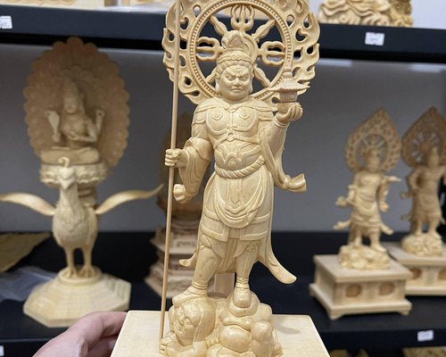 仏教工芸品　総楠製　井波彫刻　極上彫　木彫仏像　毘沙門天立像 543d7d52fda33ea06ddd8eabcfb475