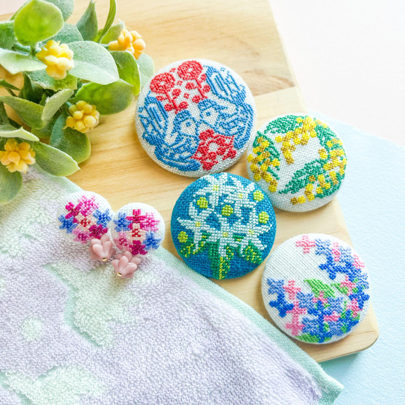 芝桜 シバザクラ/さくら 刺繍くるみボタンイヤリング/ピアス 3枚目の画像