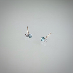 [14KGF] 稀有！天然藍色鋯石 x 鑽石迷你扭扭耳釘 第2張的照片