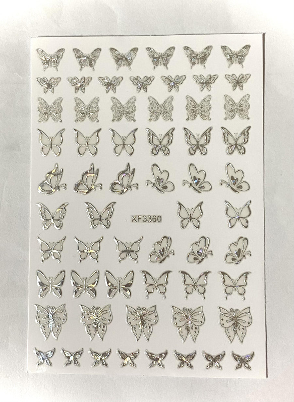 82 【送料無料】蝶バタフライ 銀シルバー ネイルアートシール 2枚目の画像