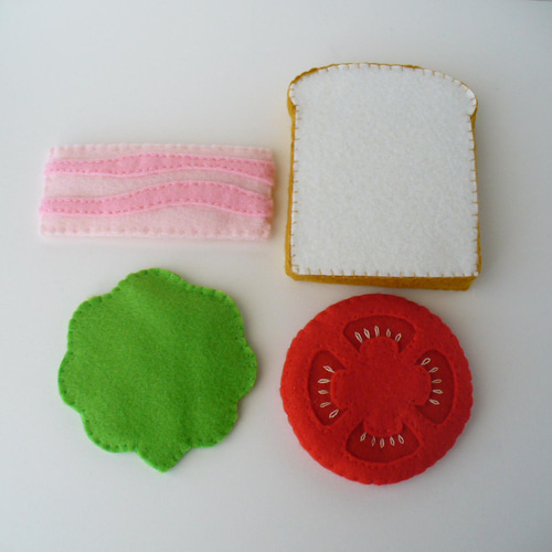 受注製作」オープンサンド＊ベーコン、レタス、トマト フェルト