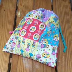 入園入学　巾着袋　コップ袋　給食袋　女の子　レトロガール　ピンクス　パッチワーク　pinks　お名前テープ 1枚目の画像