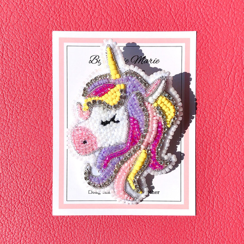 ビーズ刺繍 ✳︎夢の世界のユニコーンブローチ✳︎ /ゆめかわ