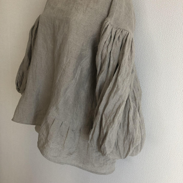 ベルギーリネンのお袖ギャザーブラウス　キナリ 4枚目の画像