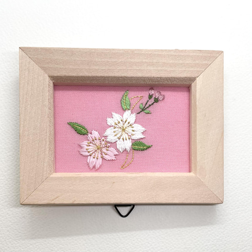 リボン刺繍　刺繍フレーム、額縁用　サイズ24センチ×20センチ 楽天市場】【17th 最大1700円OFFクーポン】木製 刺繍枠 全4