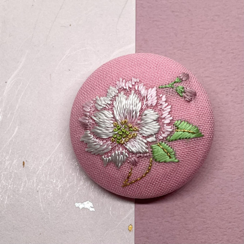 八重桜 刺繍ブローチ 絹糸と金糸の日本刺繍 ブローチ りん 通販