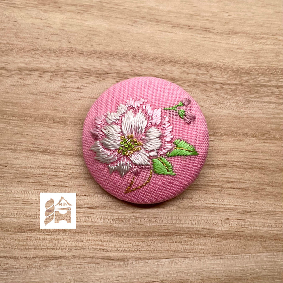 【専用】ハンドメイド　刺繍フレーム　刺繍ブローチ 専用】ハンドメイド 刺繍フレーム 刺繍ブローチ