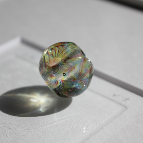 珍しい鱗の蜻蛉玉 大特価市 珍しい鱗の蜻蛉玉 工芸品 - 工芸品