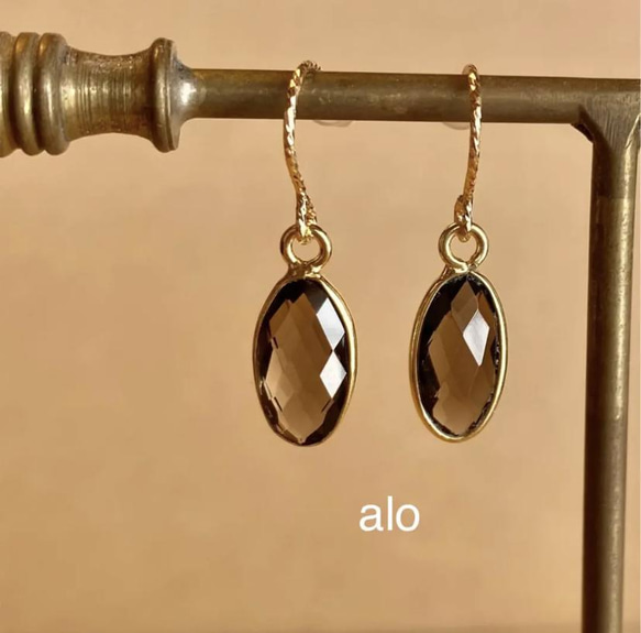 送料無料】14kgf 天然石 スモーキークォーツ 枠留め オーバル ピアス  