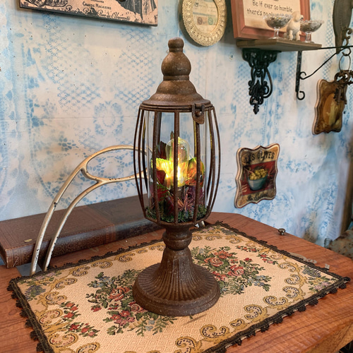 Antique garden/ガーデン オーナメント/ Garden lamp