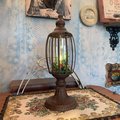 Antique garden/ガーデン オーナメント/ Garden lamp