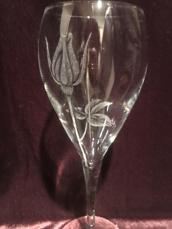 薔薇・蕾のペアワイングラス〜手彫りガラス〜 5枚目の画像