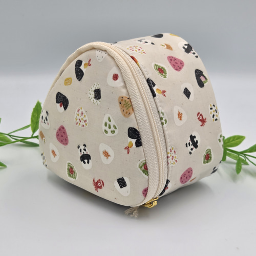 撥水ラミネート】ミニサイズのシェル型ポーチNo.5、6 おにぎりパンダ