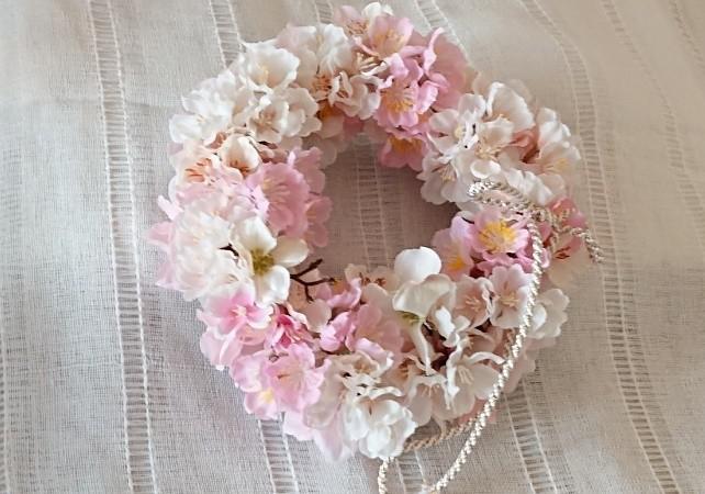 桜とはなみずきのふんわりリ－ス