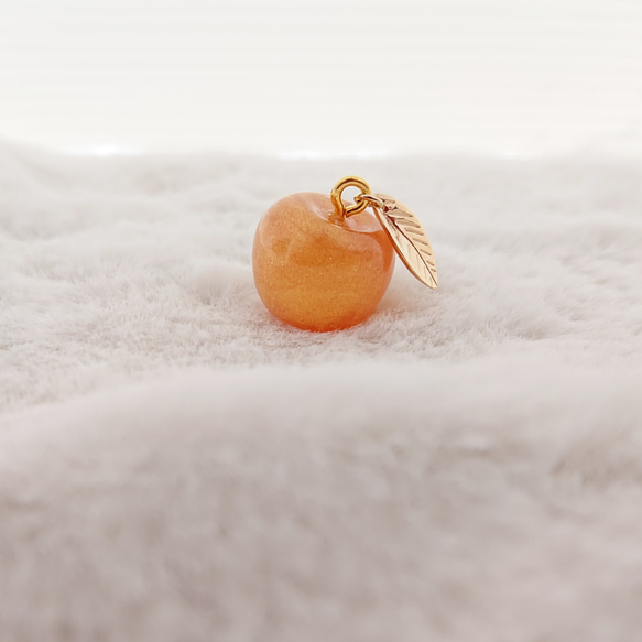 チャーム】水晶入り金のりんごちゃん キーホルダー 卵の殻 通販