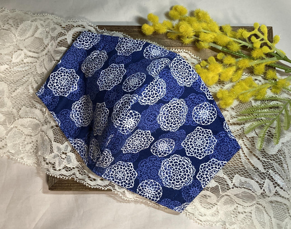 春の新柄✨】北欧風フラワーサークル線柄〜青系(柄物⑦-3)綿100  