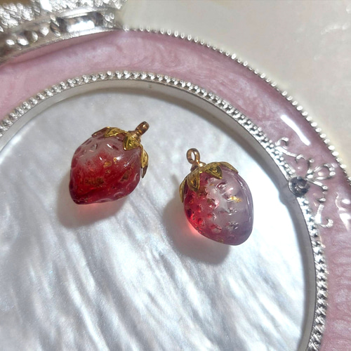 いちご ボディピアス♡ 軟骨ピアス♡ 苺 フルーツ ピアス（その他