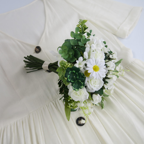 白×グリーン】幸せを運ぶ！[四つ葉のクローバー］ブーケ/フォト