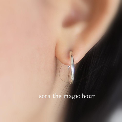 ホッキョクグマのリングピアス しろくまリング シロクマ好きさんへ