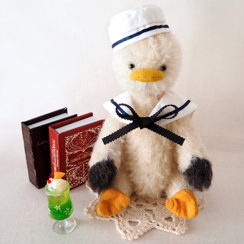 まるでカモメの水兵さん／テディベア ぬいぐるみ Capra PACCO