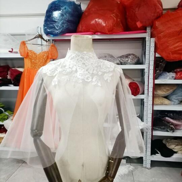 優雅上衣，披肩式波萊羅婚紗，透明花朵蕾絲盛開 第1張的照片