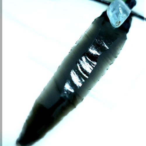 実物 黒曜石の矢じり 水晶