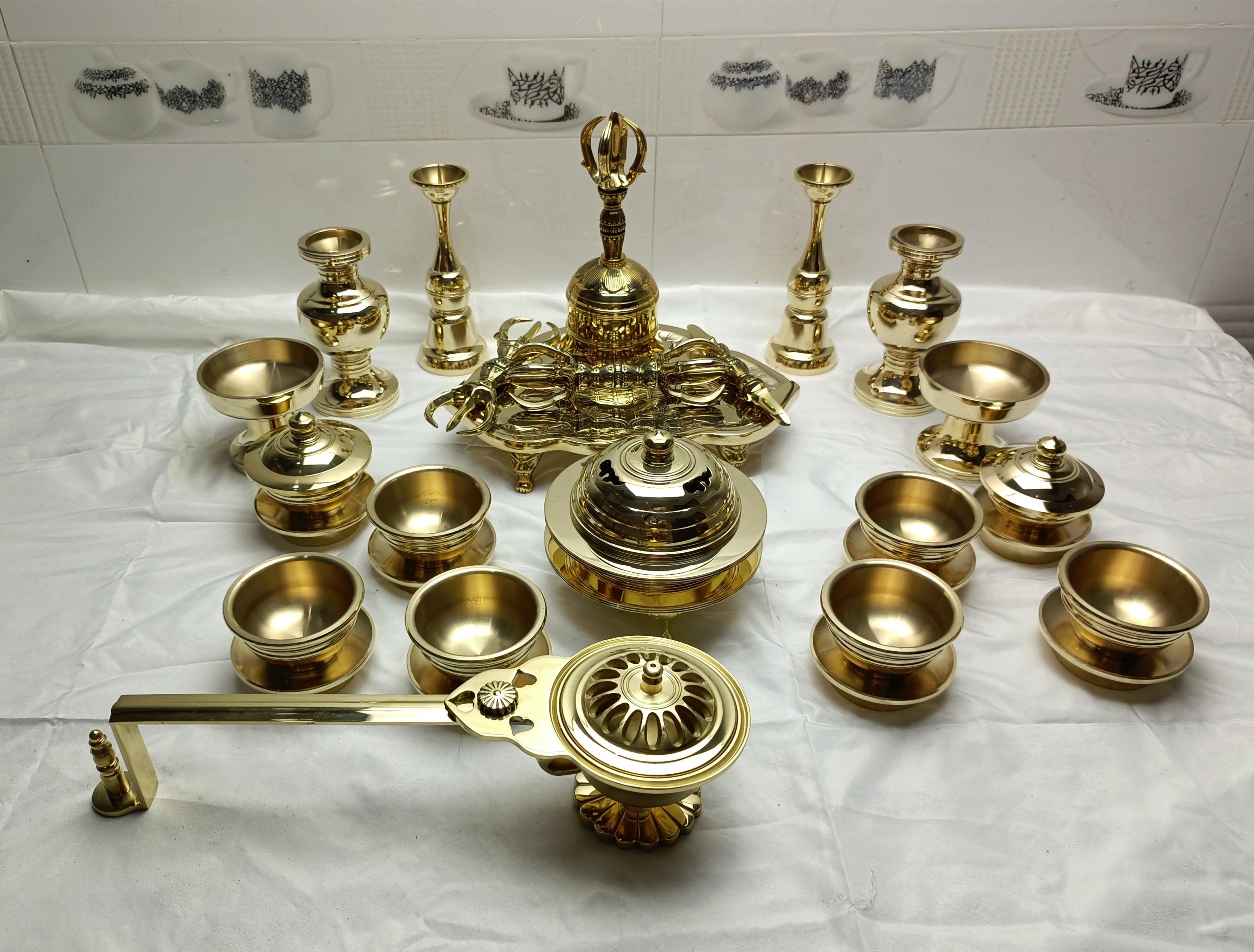 真言宗法具 法器 17個セット 密教 一面器 寺院用仏具 チベット 真言宗法具 法器 17個セット 密教 一面器 寺院用仏具 チベット
