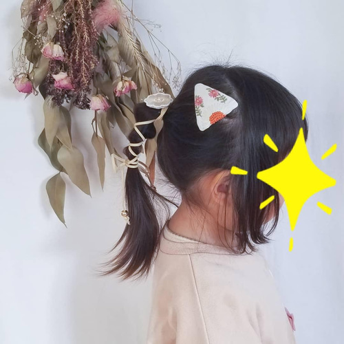 バラ刺繍さんかくパッチンピン♡ピンク