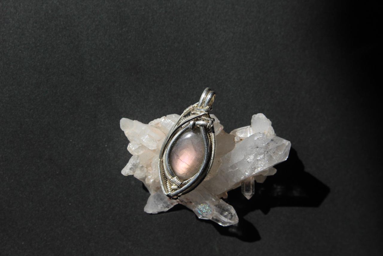 ラブラドライト　シルバー９２５　ワイヤーラッピング　ペンダント