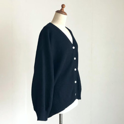 黒の大きめカーディガン　ウール100％ 3枚目の画像