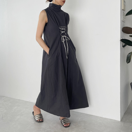courreges タートルネック ノースリーブワンピース