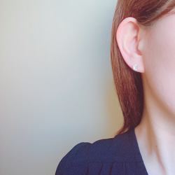 《4月誕生石》クリスタル水晶のラウンド大粒一粒ピアス　宝石質AAA　サージカルステンレス　または　14kgf 2枚目の画像