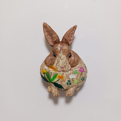 ブローチ [花ウサギ] 5枚目の画像