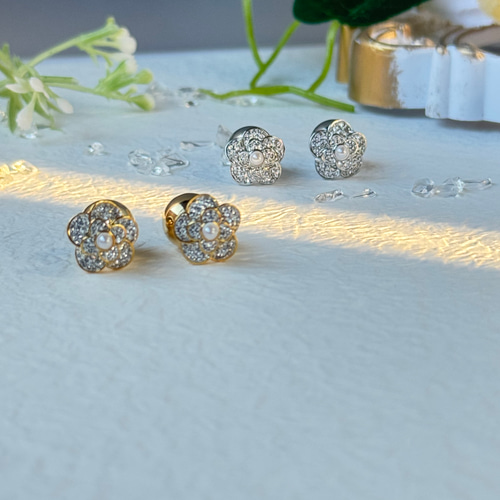 プチカメリア 2wayピアス／イヤリング swarovski グルーデコ ピアス 