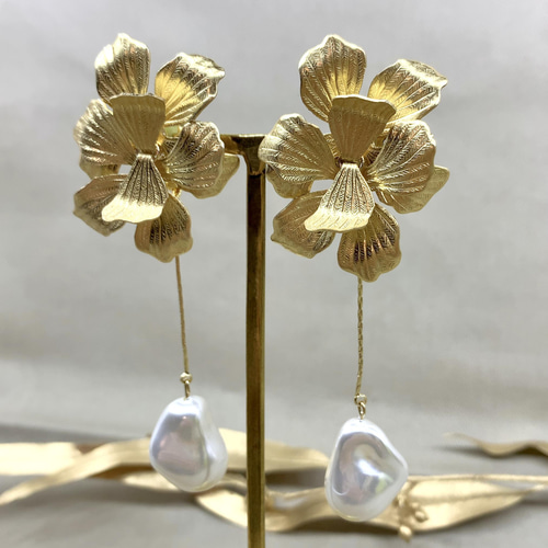 結婚式 アンティーク ゴールド バロックパール 花びら フラワー