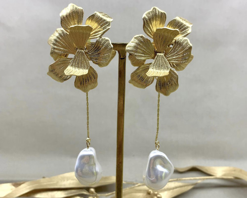 結婚式 アンティーク ゴールド バロックパール 花びら フラワー