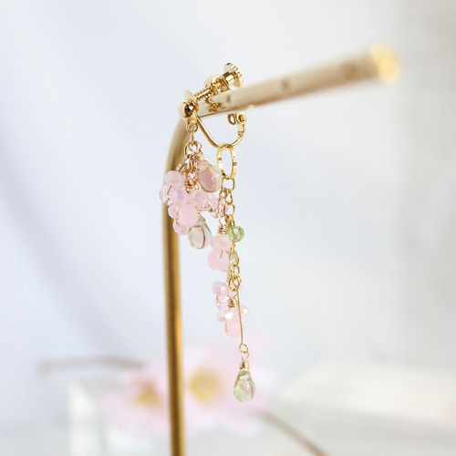 春風に舞う満開の桜『2way tiny bloom “桜-SAKURA-”』ピアス