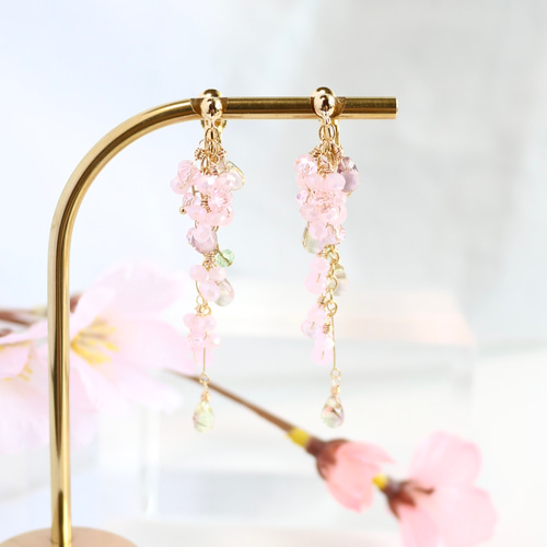 春風に舞う満開の桜『2way tiny bloom “桜-SAKURA-”』ピアス
